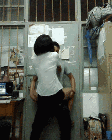 男女狂进狂出动态图 GIF:体验前所未有的激情